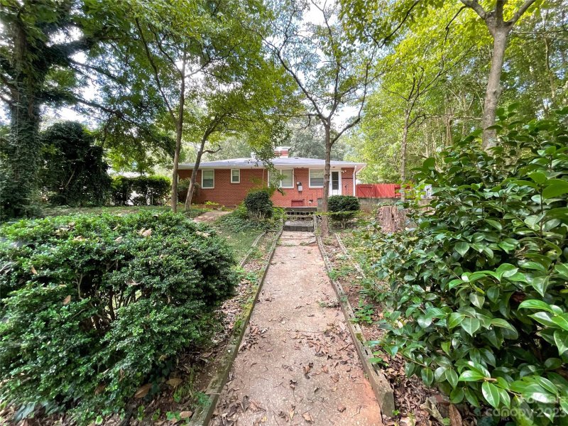 Property image 2 at 2701 Royston Road, Charlotte, NC 28208