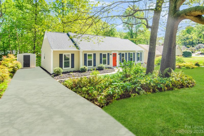 Property image 2 at 5526 Whistlewood Lane, Charlotte, NC 28208