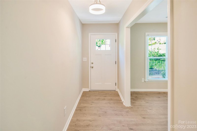 Property image 4 at 5526 Whistlewood Lane, Charlotte, NC 28208