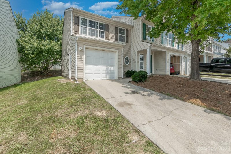 Property image 3 at 5338 Esther Lane, Charlotte, NC 28214