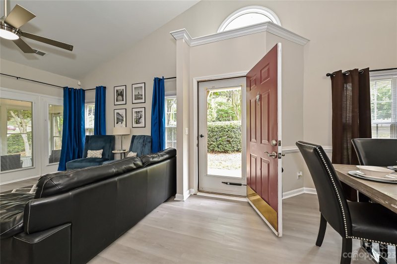 Property image 4 at 8621 Fox Chase Lane, Charlotte, NC 28269