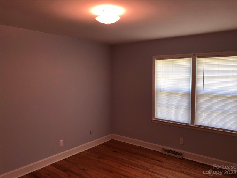 Property image 4 at 7640 Briardale Drive, Charlotte, NC 28212