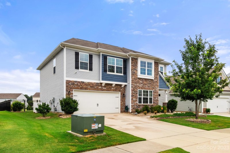 Property image 2 at 114 Sequoia Street, Mooresville, NC 28117