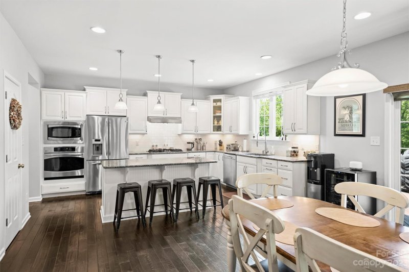 Property image 3 at 105 Skip Jack Point Court, Mooresville, NC 28117