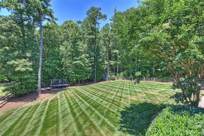 Property image 5 at 105 Skip Jack Point Court, Mooresville, NC 28117