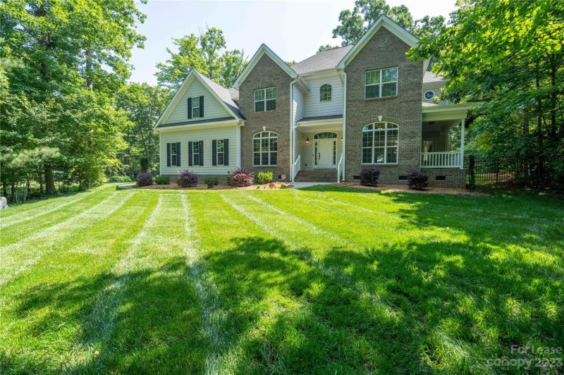 Property image 2 at 5001 Waxhaw Crossing Drive, Waxhaw, NC 28173