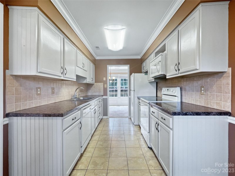 Property image 4 at 10914 Winterbourne Court, Charlotte, NC 28277