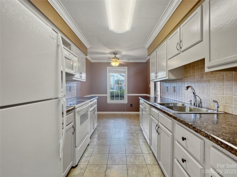 Property image 5 at 10914 Winterbourne Court, Charlotte, NC 28277