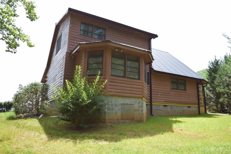 Property image 5 at 138 Old Chestnut Mountain Road, Green Mountain, NC 28740