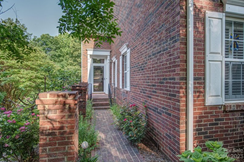 Property image 5 at 110 Columns Circle, Shelby, NC 28150