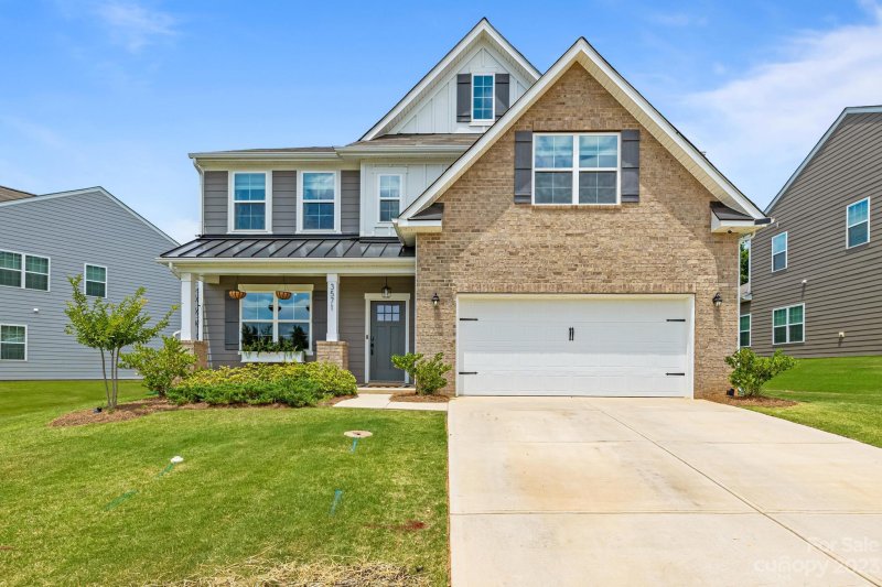 Property image 2 at 3571 Cerelia Lane, Denver, NC 28037