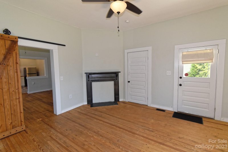 Property image 3 at 68 14th Street, Hickory, NC 28602