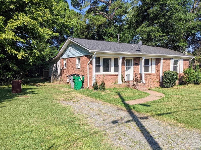 Property image 2 at 4325 Birkdale Drive, Charlotte, NC 28208