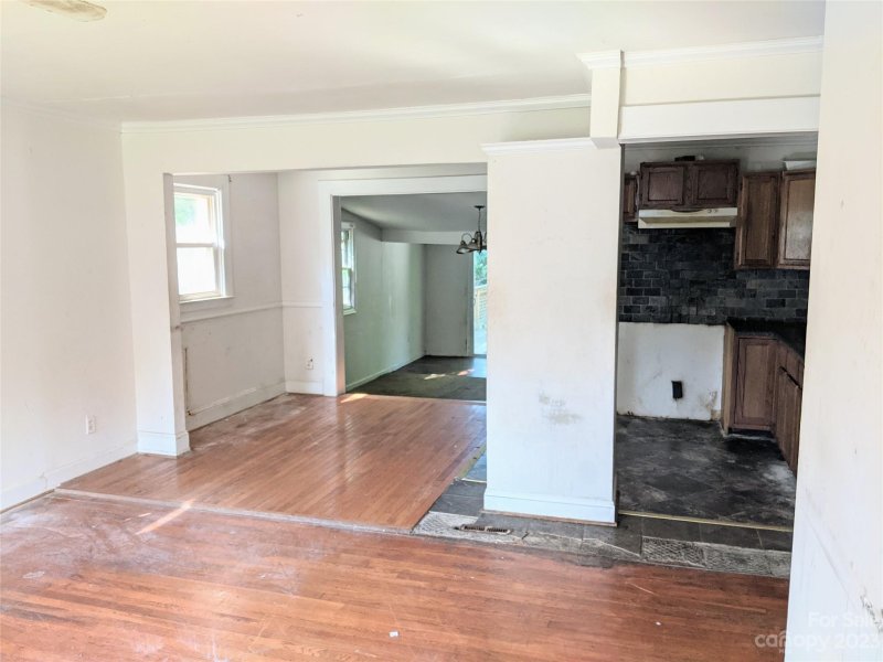 Property image 4 at 4325 Birkdale Drive, Charlotte, NC 28208