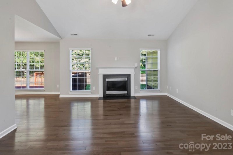 Property image 3 at 6127 Colchester Lane, Matthews, NC 28104