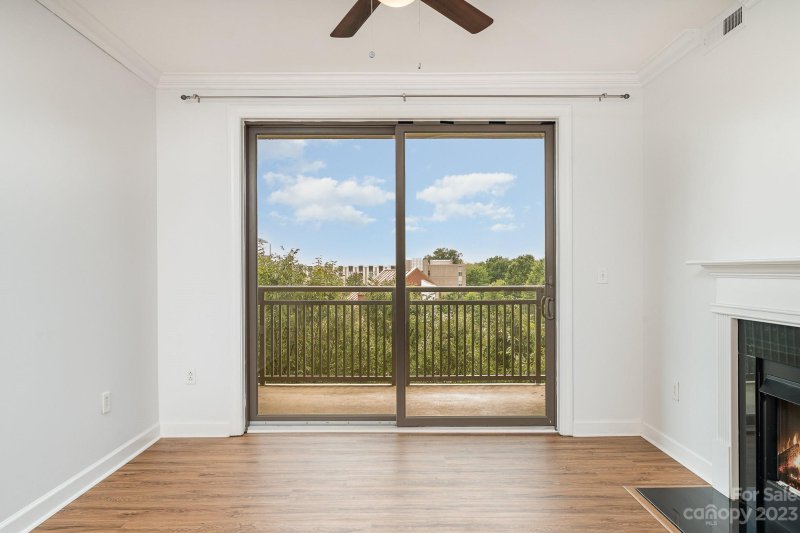 Property image 4 at 718 W Trade Street, Charlotte, NC 28202