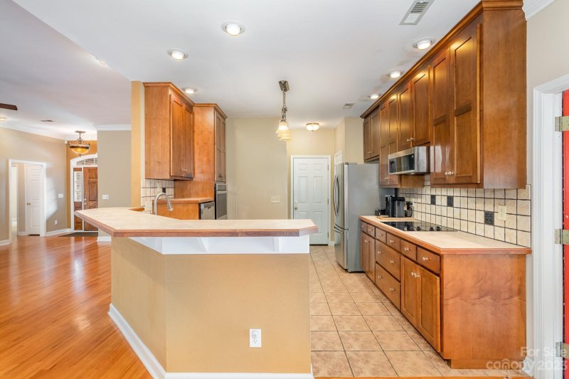 Property image 2 at 811 Wendermere Circle, Salisbury, NC 28144