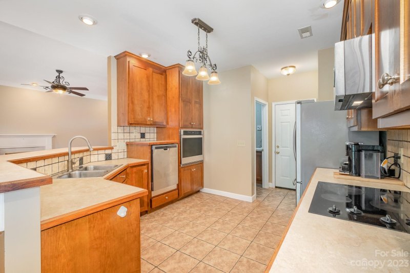 Property image 3 at 811 Wendermere Circle, Salisbury, NC 28144