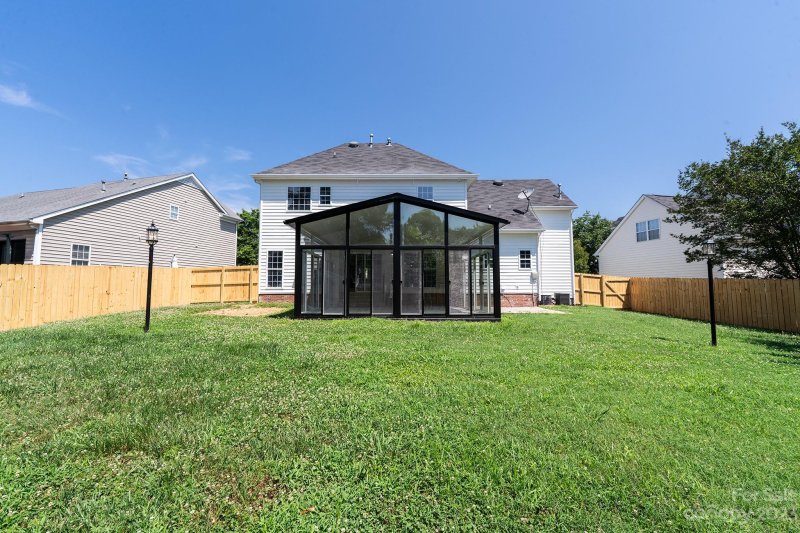 Property image 3 at 4614 Highcroft Lane, Charlotte, NC 28269
