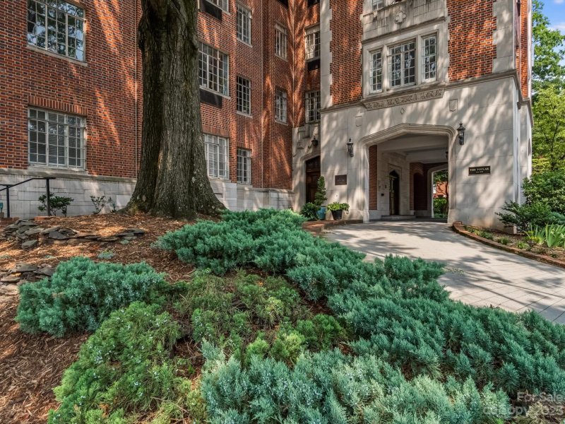 Property image 5 at 301 W Tenth Street, Charlotte, NC 28202