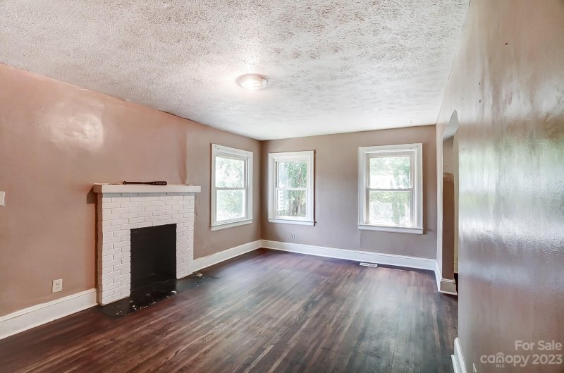Property image 4 at 1024 Karendale Avenue, Charlotte, NC 28208