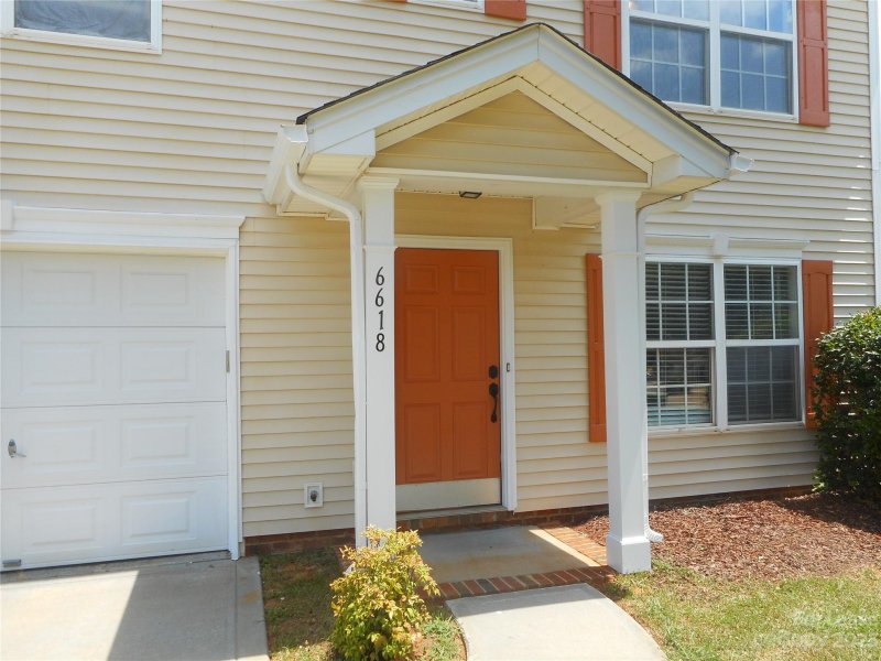 Property image 2 at 6618 Wicked Oak Lane, Charlotte, NC 28216