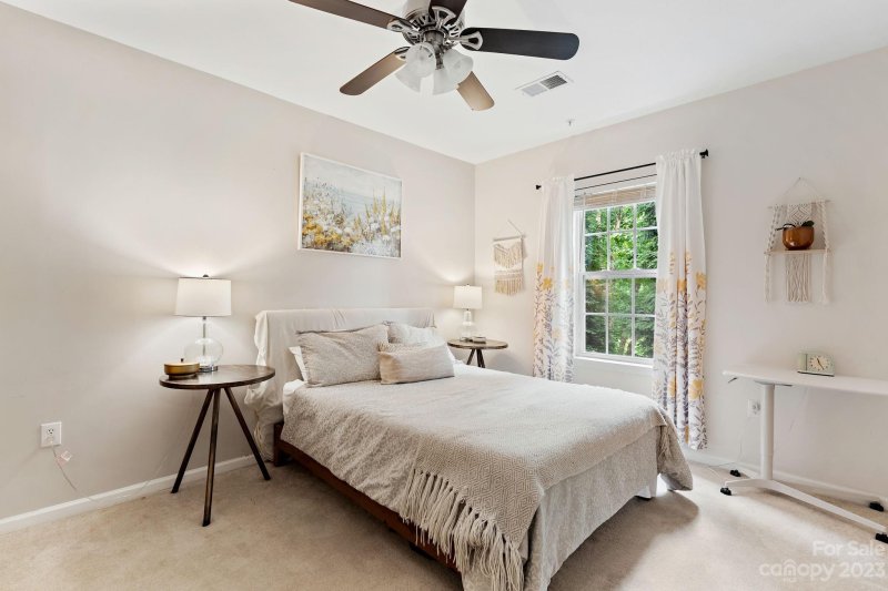 Property image 2 at 424 Appeldoorn Circle, Asheville, NC 28803