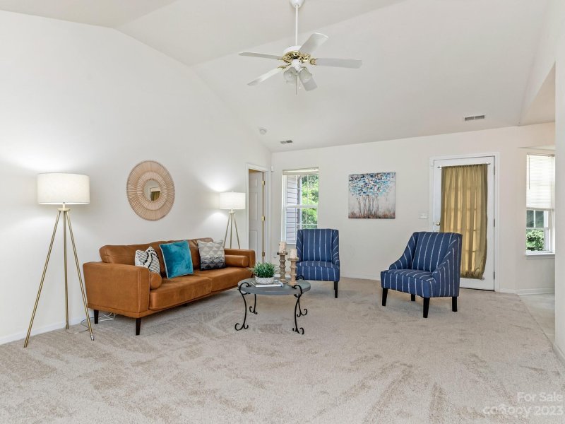 Property image 2 at 6812 Parkers Crossing Drive, Charlotte, NC 28215