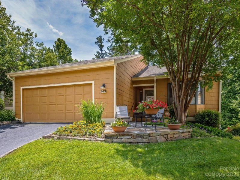 Property image 4 at 118 Beaver Ridge Road, Asheville, NC 28804