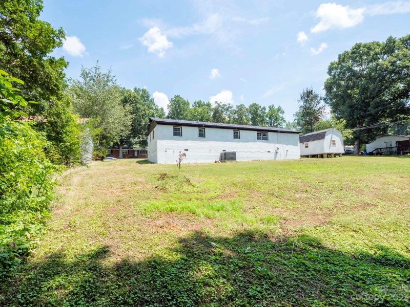 Property image 3 at 403 Witten Lane, Gastonia, NC 28052