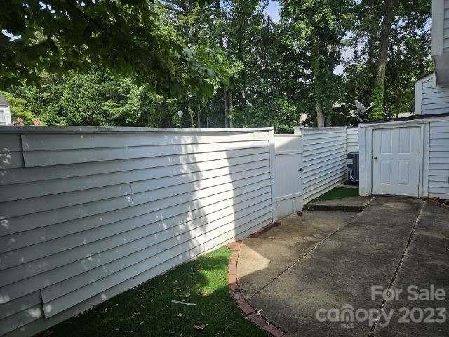 Property image 4 at 7005 Stonington Lane, Charlotte, NC 28227