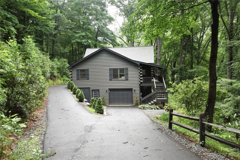 Property image 3 at 142 Magnolia Way, Waynesville, NC 28786