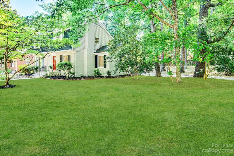 Property image 2 at 4600 Dawnwood Drive, Charlotte, NC 28212