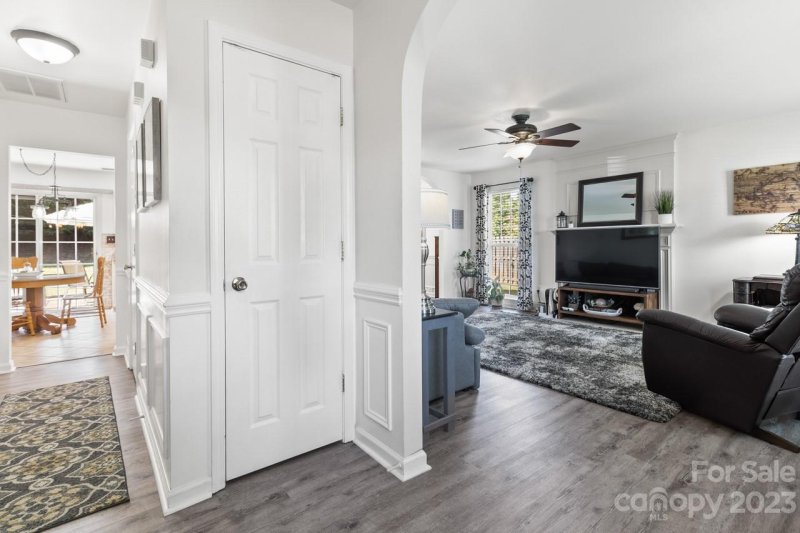 Property image 5 at 11054 Treebranch Drive, Charlotte, NC 28216