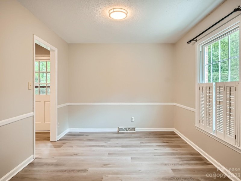 Property image 4 at 743 Pineborough Road, Charlotte, NC 28212