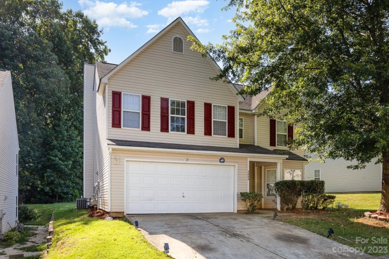 Property image 2 at 2008 Darbywine Drive, Charlotte, NC 28216