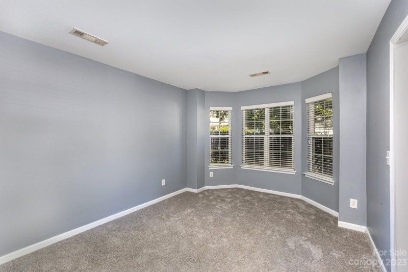 Property image 4 at 2008 Darbywine Drive, Charlotte, NC 28216