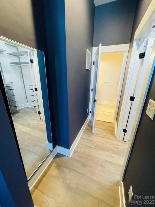 Property image 3 at 935 Mcalway Road, Charlotte, NC 28211