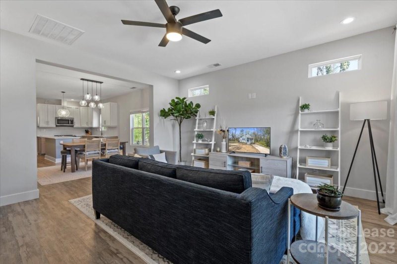 Property image 3 at 2644 Elmin Street, Charlotte, NC 28208