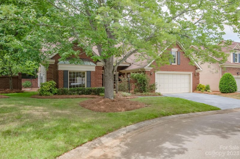 Property image 2 at 10421 Pullengreen Drive, Charlotte, NC 28277