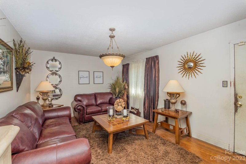 Property image 5 at 922 Canterbury Court, Gastonia, NC 28052