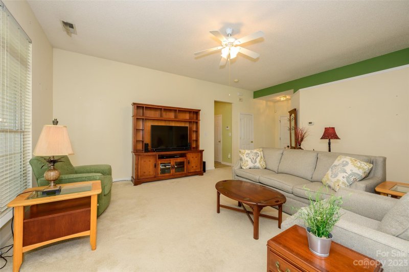 Property image 5 at 4533 Fox Thorne Drive, Charlotte, NC 28216
