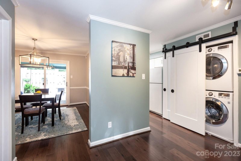 Property image 5 at 2225 Rexford Road, Charlotte, NC 28211