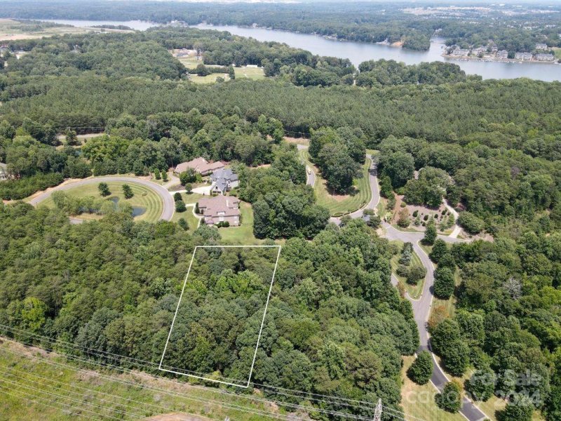 Property image 3 at 1005 Glade Spring Court, Belmont, NC 28012