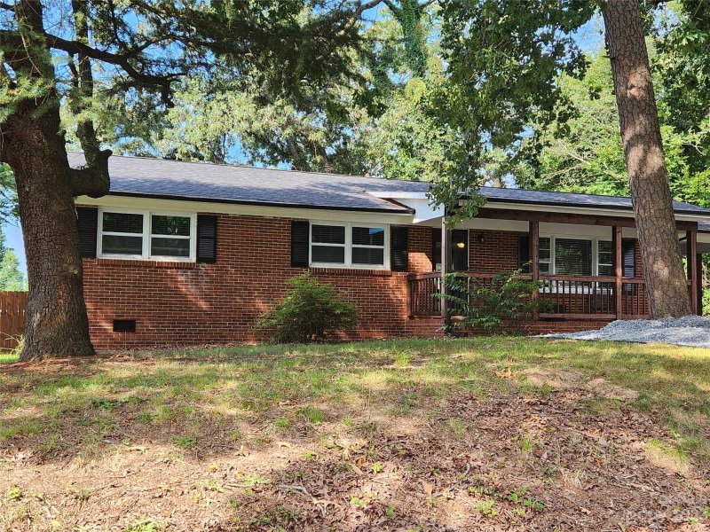 Property image 3 at 3403 Cinderella Drive, Dallas, NC 28034