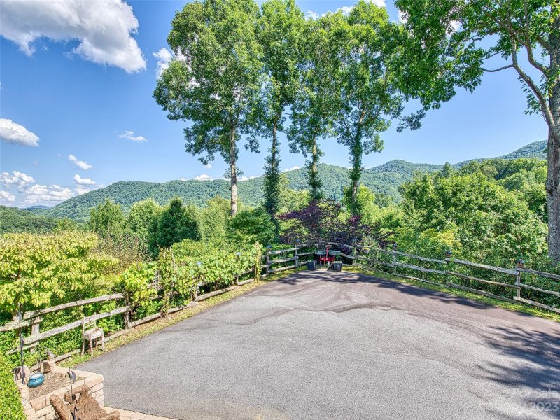 Property image 3 at 966 Campbell Mountain Drive, Waynesville, NC 28785