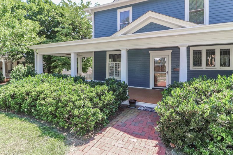 Property image 3 at 137 N Race Street, Statesville, NC 28677