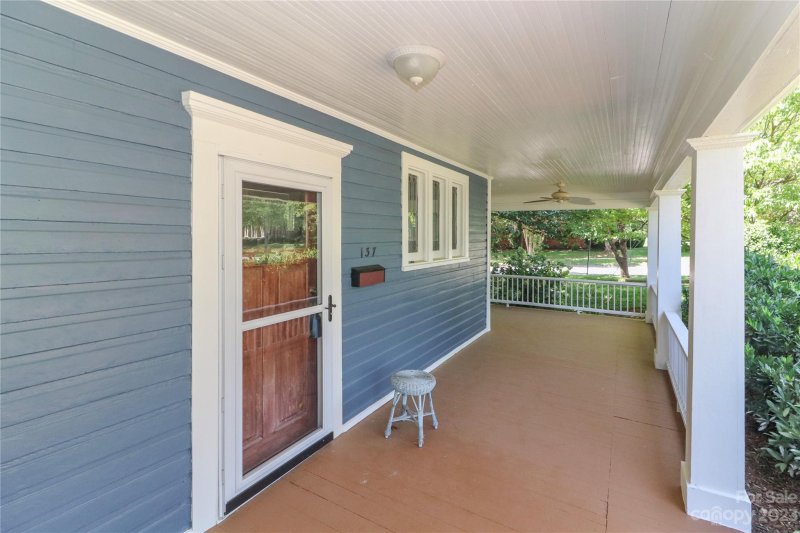 Property image 4 at 137 N Race Street, Statesville, NC 28677