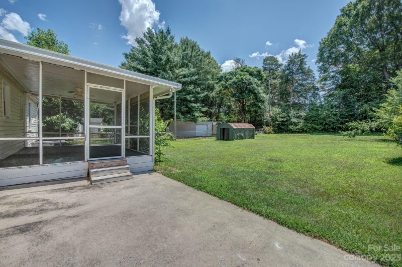 Property image 2 at 1501 Poston Circle, Gastonia, NC 28054