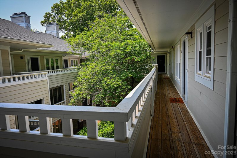 Property image 5 at 2719 Selwyn Avenue, Charlotte, NC 28209